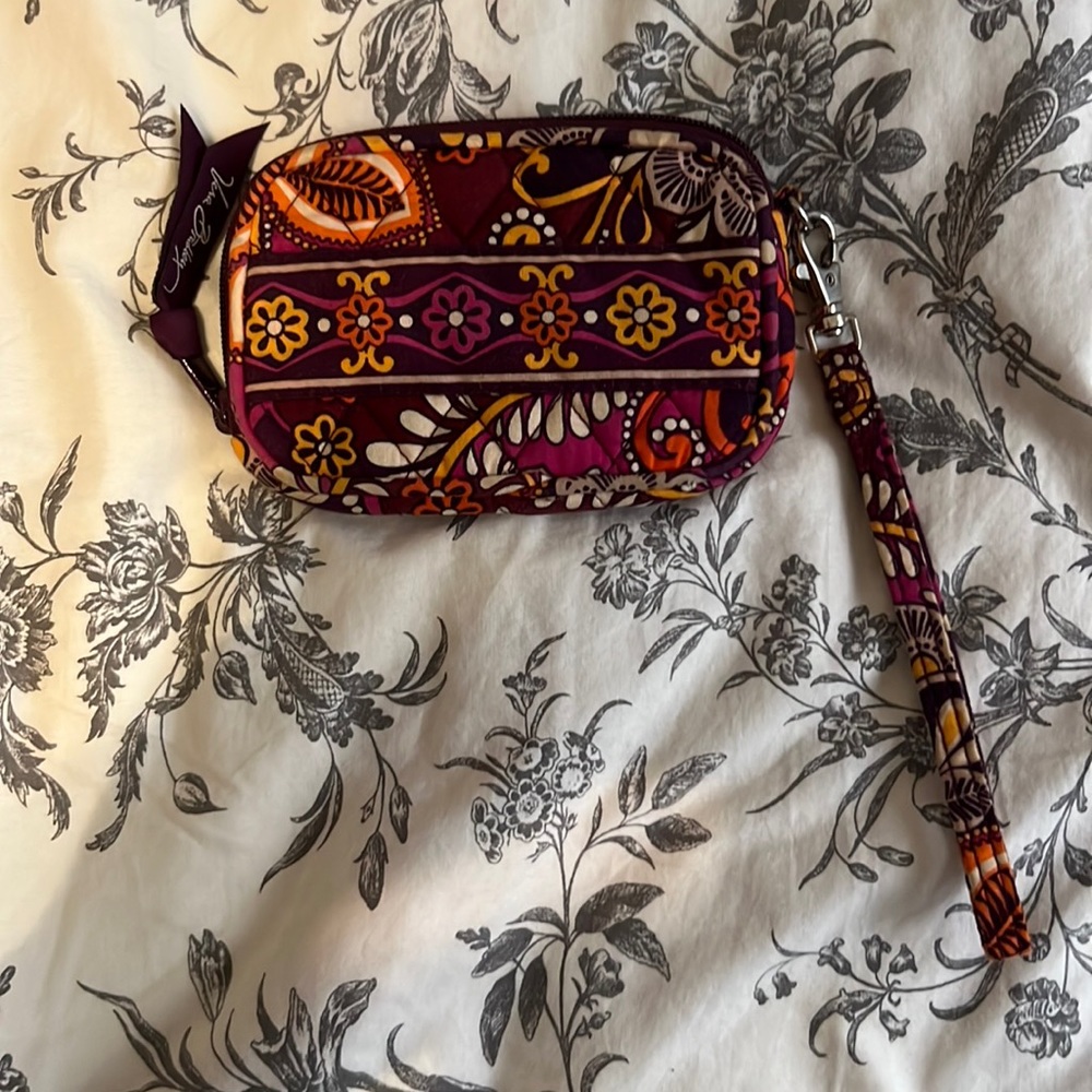 Vera Bradley Retired Tech Case Wristlet Safari Sunset  5” X 3.5”